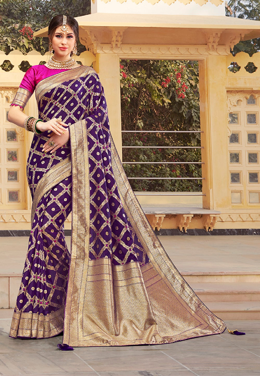 Woven Art Silk Saree in Purple