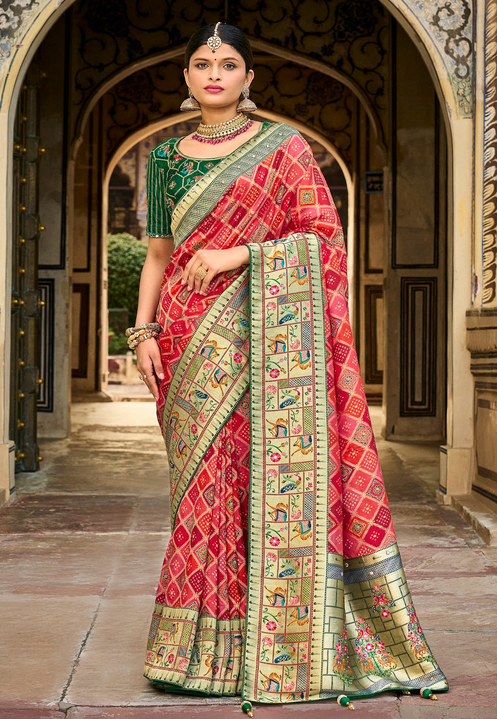 Woven Viscose Silk Saree in Pink and Red